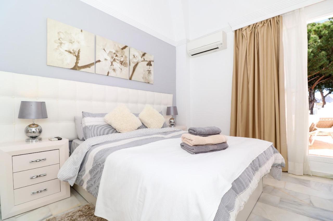 Сasa de vacaciones Townhouse With Pool View - Reserva De *
